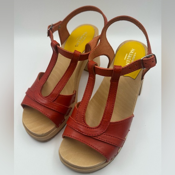 Swedish Hasbeens Red Leather Wooden Platform Sandals T-Strap Chunky Block Heel - Picture 2 of 16